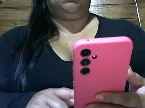 Snapshot of MARRENTINHA34 chatting on 6, 10, 2025 MARRENTINHA34 online show from 6, 10, 2025