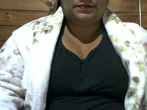 Snapshot of MARRENTINHA34 chatting on 16, 10, 2025 MARRENTINHA34 online show from 16, 10, 2025