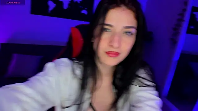 ZoeValencia1 online show from 13, 11, 2025