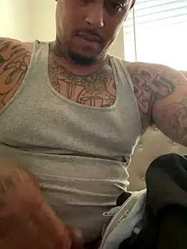 Snapshot of pnwzo chatting on 10, 10, 2025 pnwzo online show from 10, 10, 2025