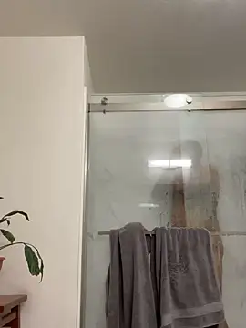 Snapshot of pnwzo chatting on 19, 10, 2025 pnwzo online show from 19, 10, 2025