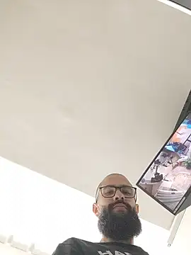 Snapshot of FranccoJ chatting on 5, 1, 2026 FranccoJ online show from 5, 1, 2026