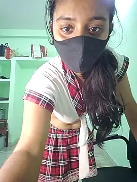 Snapshot of shrutee12 chatting on 1, 2, 2026 shrutee12 online show from 1, 2, 2026