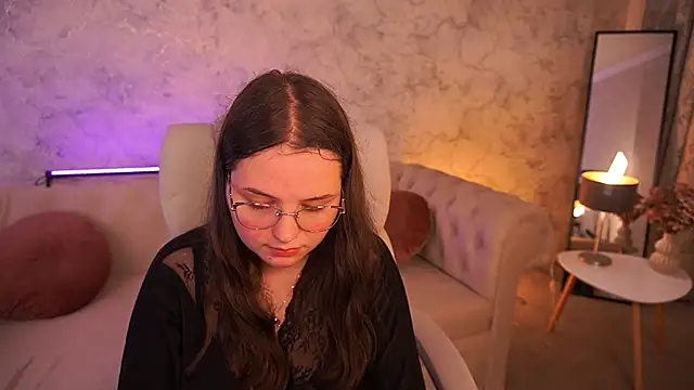 Snapshot of SophieDreamss chatting on 24, 10, 2025 SophieDreamss online show from 24, 10, 2025