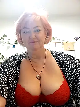 Snapshot of TerezaVelvet chatting on 11, 9, 2025 TerezaVelvet online show from 11, 9, 2025