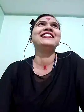 Snapshot of Kavya-Tiwari chatting on 23, 10, 2025 Kavya-Tiwari online show from 23, 10, 2025