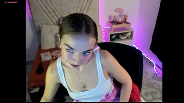Snapshot of Mia_Victoria22 chatting on 22, 7, 2026 Mia Victoria22 online show from 22, 7, 2026