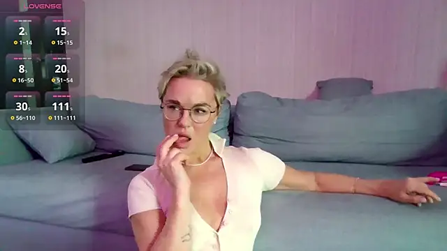 PleasureWeCouple online show from 7, 2, 2026