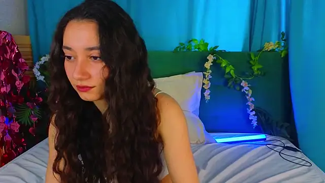 Snapshot of BettyMaldonado chatting on 4, 3, 2026 BettyMaldonado online show from 4, 3, 2026