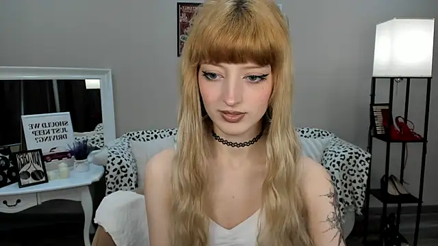 MistyMarlo online show from 2, 5, 2026