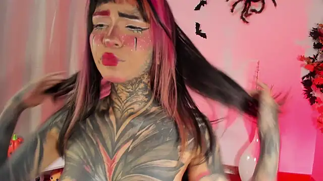 Snapshot of Nickidoll66- chatting on 18, 10, 2025 Nickidoll66- online show from 18, 10, 2025