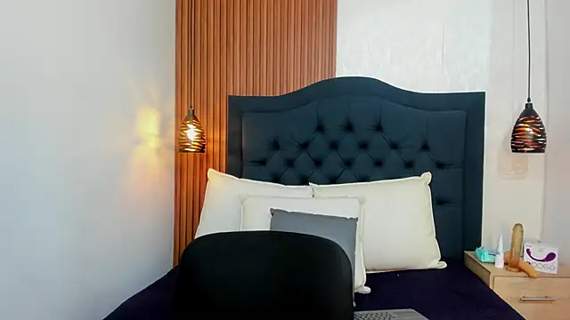 Hisoka 011 online show from 11, 2, 2026