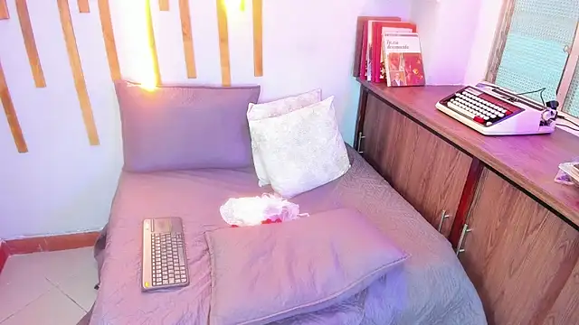 Jennifer Vega1 online show from 24, 9, 2025