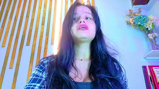 Jennifer Vega1 online show from 5, 10, 2025