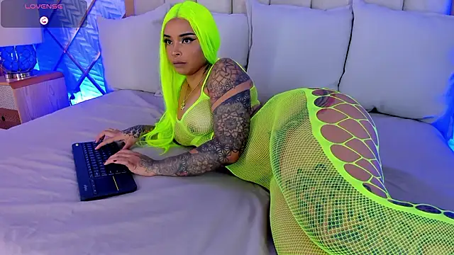 cocoamore online show from 9, 2, 2026