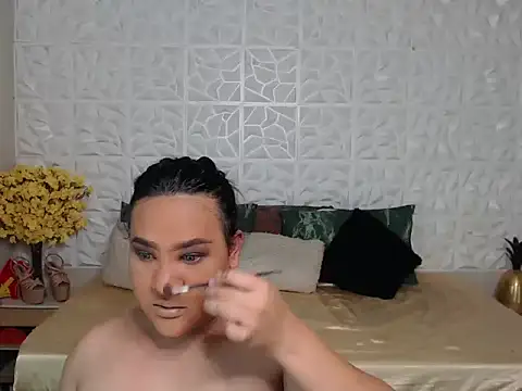 Hotcum ella online show from 8, 11, 2025