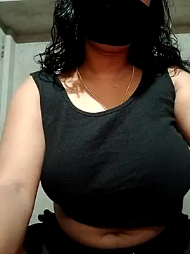 Snapshot of DiyaRoy49 chatting on 3, 10, 2025 DiyaRoy49 online show from 3, 10, 2025