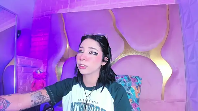 Niina Sissy online show from 12, 5, 2026