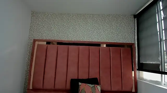 Hanna Lee   online show from 8, 10, 2025