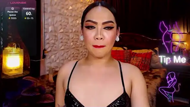 GODDESSHUGECOCKANDREA online show from 23, 4, 2026