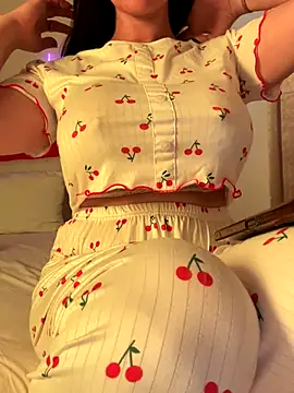 Snapshot of OnlyRima chatting on 8, 9, 2025 OnlyRima online show from 8, 9, 2025