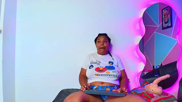 naomi campbel  online show from 11, 9, 2025