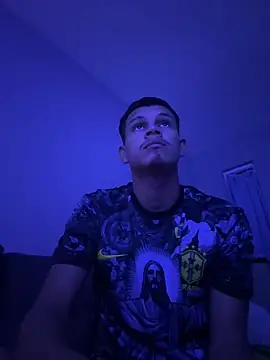 Snapshot of CHARLY-- chatting on 31, 10, 2025 CHARLY-- online show from 31, 10, 2025