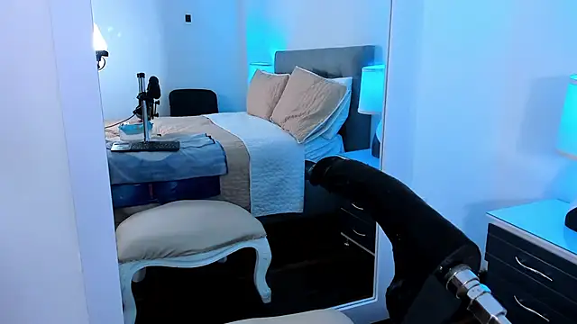 Snapshot of AdeleJhones chatting on 10, 1, 2026 AdeleJhones online show from 10, 1, 2026