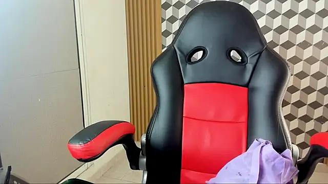 Snapshot of alice__brow chatting on 22, 9, 2025 alice brow online show from 22, 9, 2025