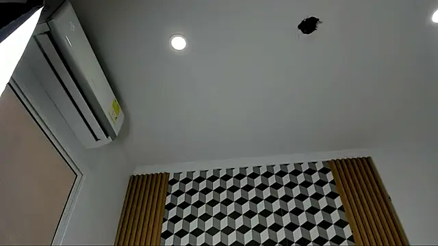 Snapshot of alice__brow chatting on 24, 9, 2025 alice brow online show from 24, 9, 2025