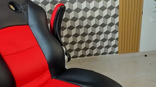 Snapshot of alice__brow chatting on 22, 10, 2025 alice brow online show from 22, 10, 2025