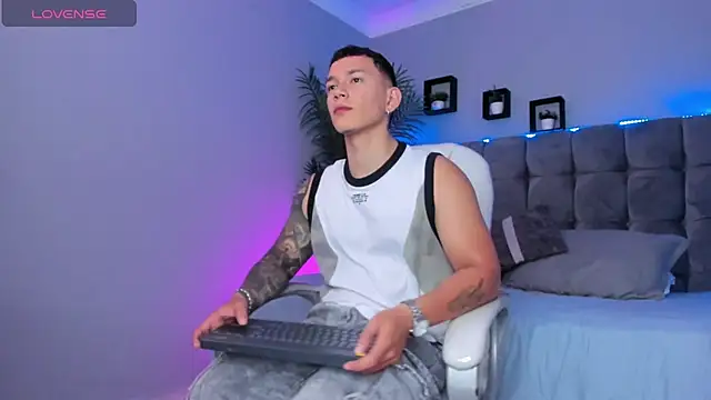 Thomas moon online show from 4, 7, 2026