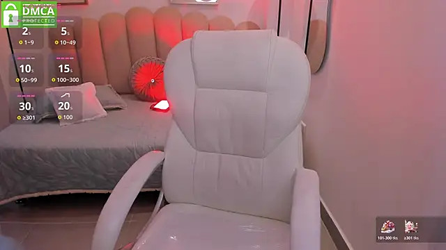 Karliie kloss  online show from 28, 11, 2025