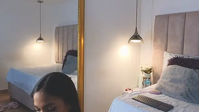 arianaa miller  online show from 4, 10, 2025