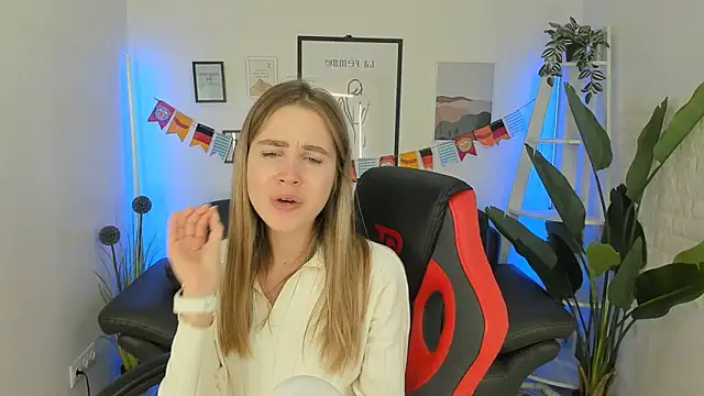 Snapshot of Spicy_Lexi chatting on 22, 9, 2025 Spicy Lexi online show from 22, 9, 2025