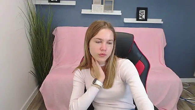 Snapshot of Spicy_Lexi chatting on 7, 10, 2025 Spicy Lexi online show from 7, 10, 2025