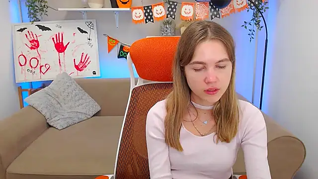 Snapshot of Spicy_Lexi chatting on 21, 10, 2025 Spicy Lexi online show from 21, 10, 2025