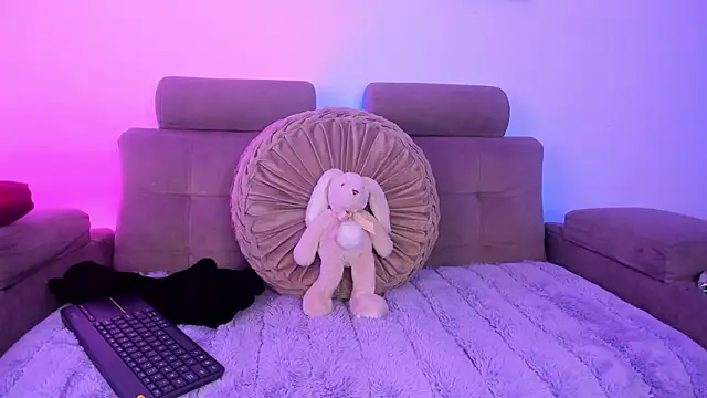 Snapshot of SebastianHilton chatting on 5, 3, 2026 SebastianHilton online show from 5, 3, 2026