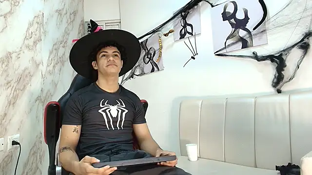 mikey banji online show from 21, 10, 2025