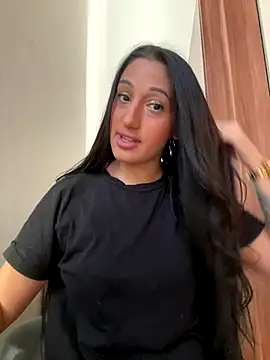 Snapshot of szabina07 chatting on 9, 11, 2025 szabina07 online show from 9, 11, 2025