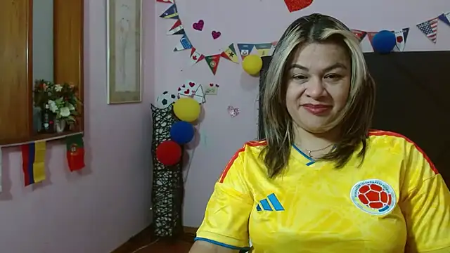 pamela echeverria online show from 27, 6, 2026