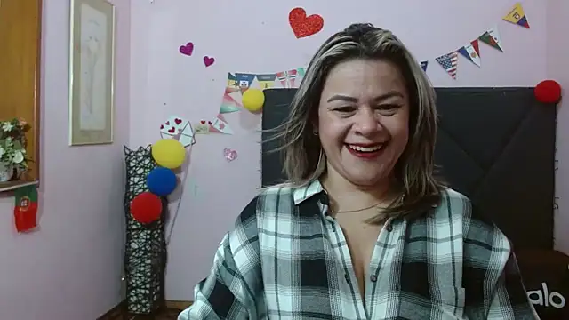 pamela echeverria online show from 8, 7, 2026