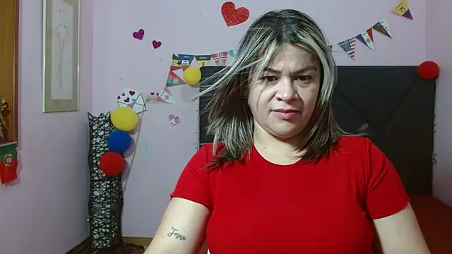 pamela echeverria online show from 13, 7, 2026