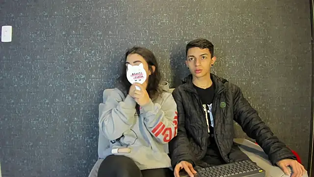 NickandAbby  online show from 21, 12, 2025