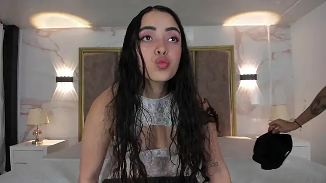 Snapshot of NickandAbby_ chatting on 6, 8, 2026 NickandAbby online show from 6, 8, 2026