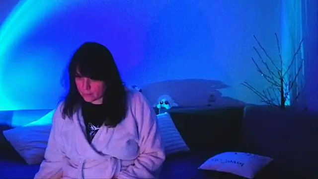 Bella Hillss online show from 9, 2, 2026