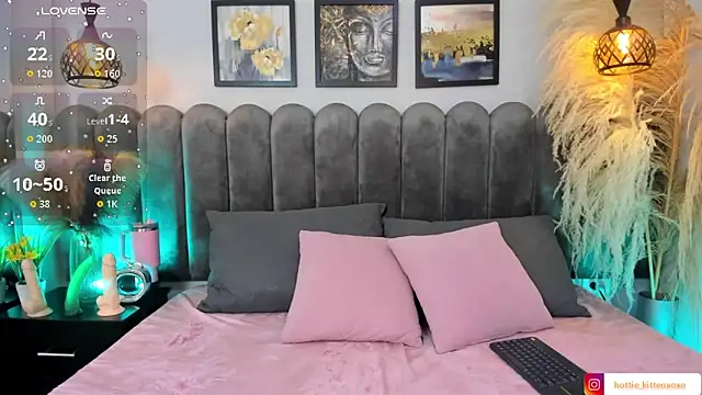 Viollet xoxo online show from 30, 9, 2025