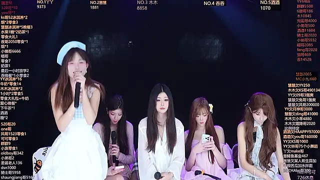 Snapshot of EYgirl222 chatting on 12, 3, 2026 EYgirl222 online show from 12, 3, 2026