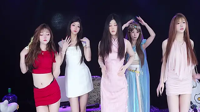 Snapshot of EYgirl222 chatting on 21, 3, 2026 EYgirl222 online show from 21, 3, 2026