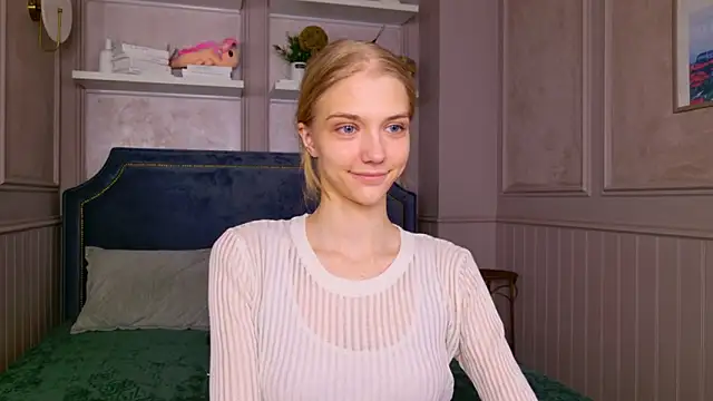 4example Chloe online show from 10, 3, 2026